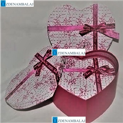 HEDİYE KUTUSU BEYAZ FUŞYA DESENLİ KALP 3'LÜ 31*28*12 CM - 3