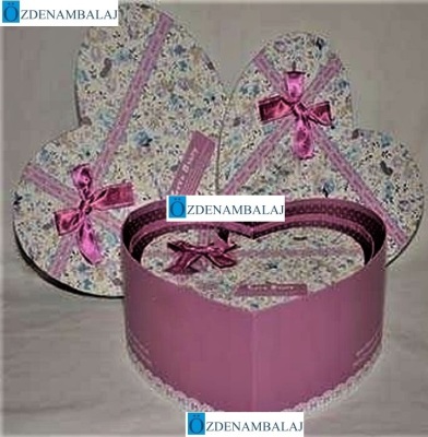 HEDİYE KUTUSU BEYAZ LİLA DESENLİ KALP 3'LÜ 31*31*21 CM - 4