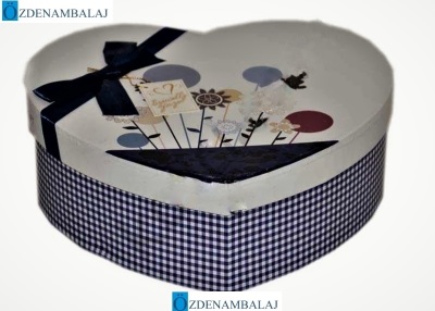 HEDİYE KUTUSU LACİVERT BEYAZ KALP 4'LÜ 28,5*26*9 CM - 1