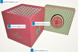 HEDİYE KUTUSU PEMBE YEŞİL DESENLİ KARE 1'Lİ 10*10*10,5 CM - 3