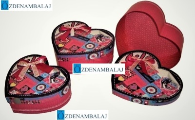 HEDİYE KUTUSU RENKLİ KALPLER KALPLİ 3'LÜ 24*22*10 CM - 3